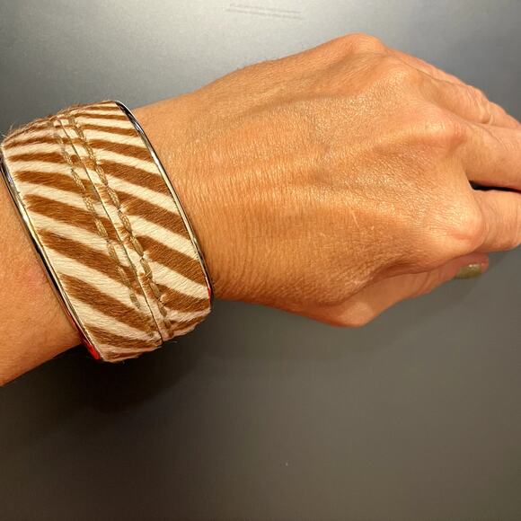 🎊HP🎊Tod's Calf Hair Silver Tone Cuff Bracelet - Picture 7 of 8